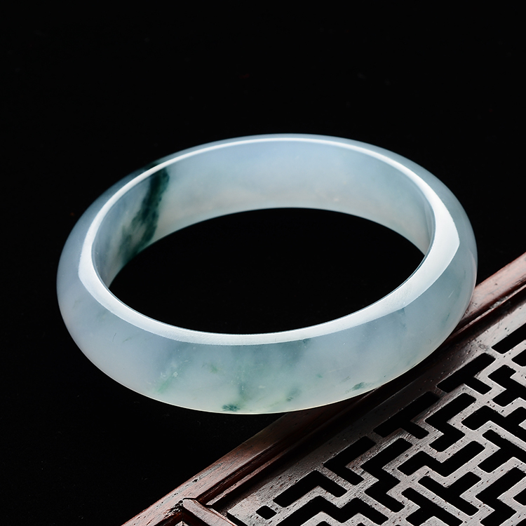 (超值推荐)冰种飘花手镯(55.6mm）