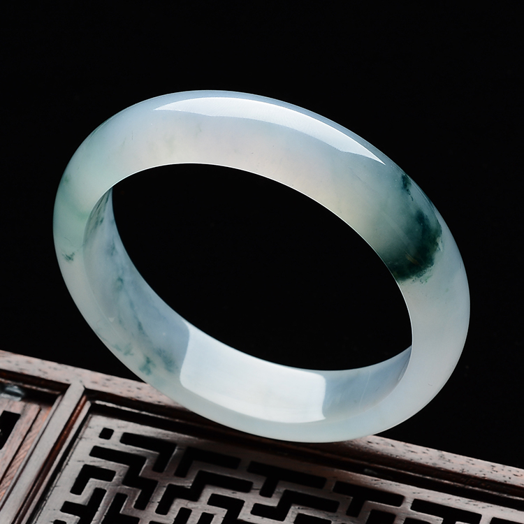 (超值推荐)冰种飘花手镯(55.6mm）