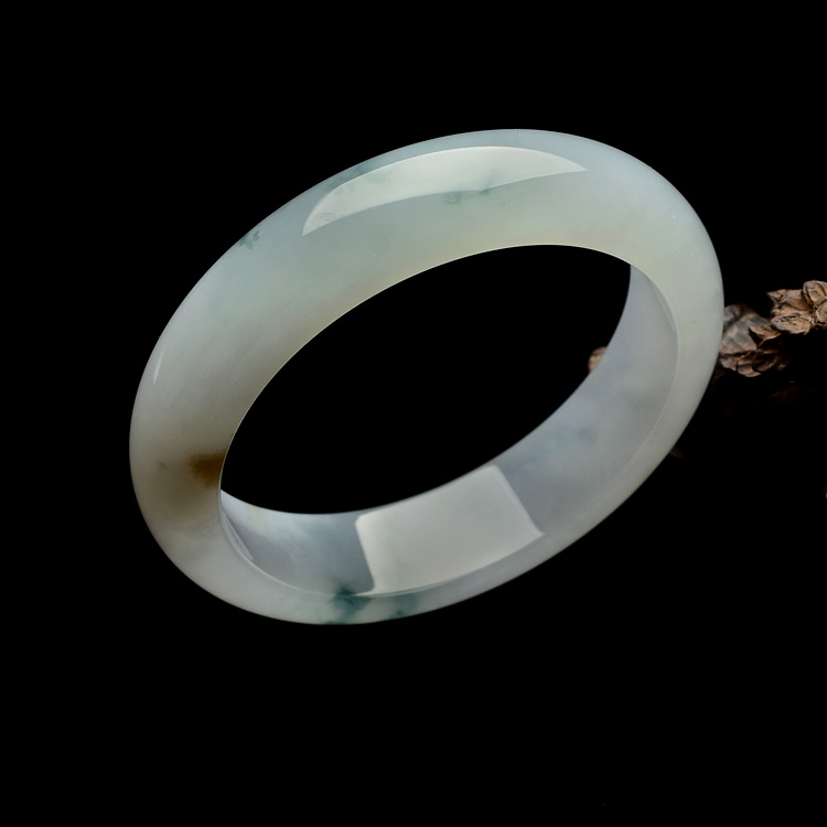 糯冰种飘花略带褐黄翡手镯（56.7mm ）