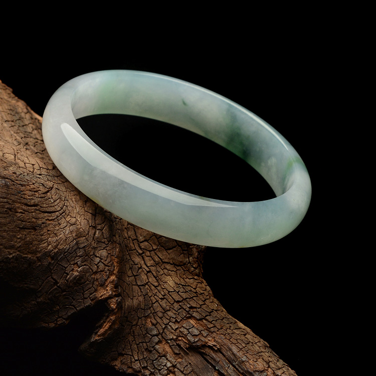 （超值推荐）糯冰种飘花略带黄翡手镯（58.6mm ）