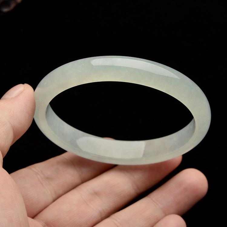 （超值推荐）糯冰种晴水手镯（58.2mm ）