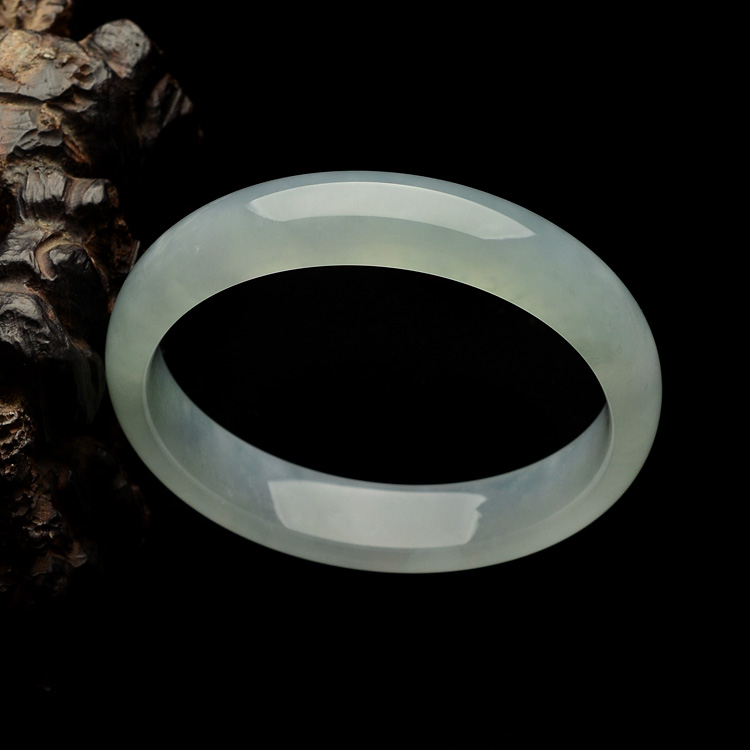 （超值推荐）糯冰种晴水手镯（57mm ）