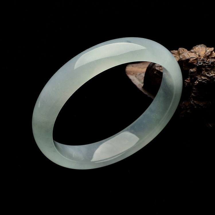 （超值推荐）糯冰种晴水手镯（57mm ）