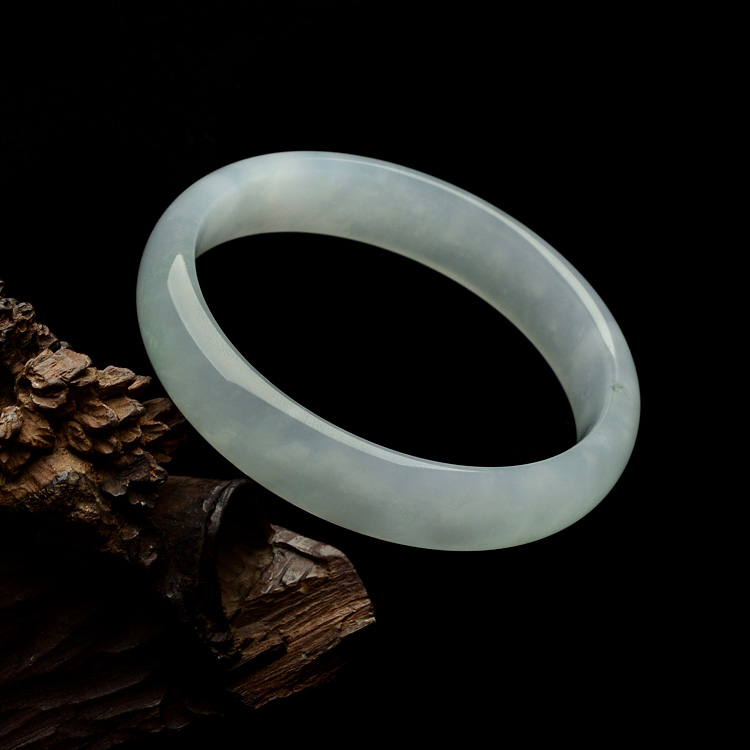 （超值推荐）糯冰种晴水手镯（57mm ）
