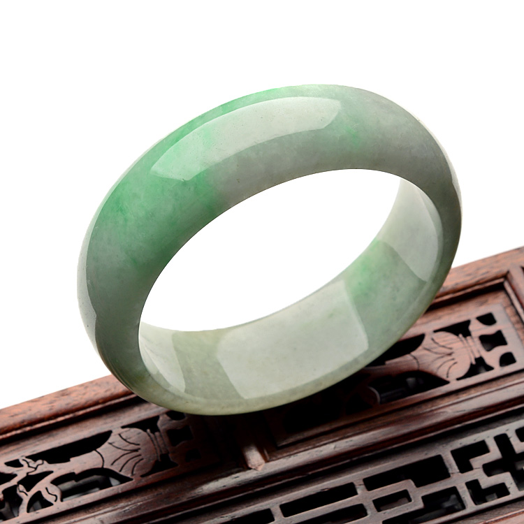 （超值推荐）糯冰种飘翠手镯（57mm ）