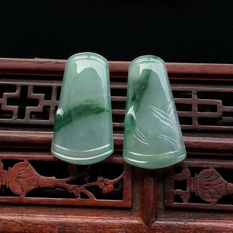 （超值推荐）糯冰种飘花节节高挂件一对