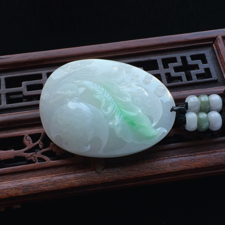 (超值推荐)糯冰种飘翠年年有余挂件