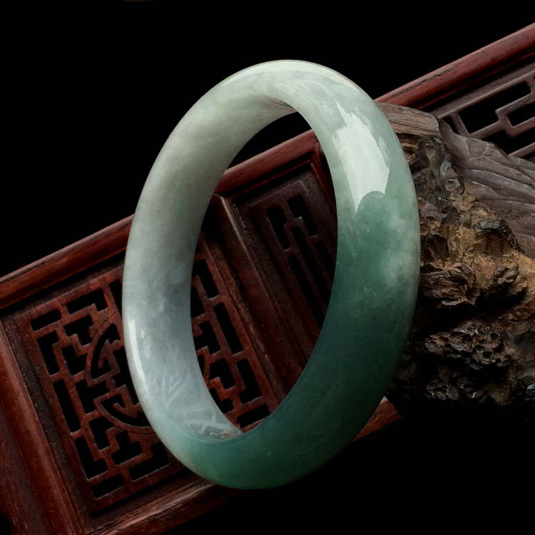 (超值推荐)糯冰种蓝晴水手镯(58.7mm)