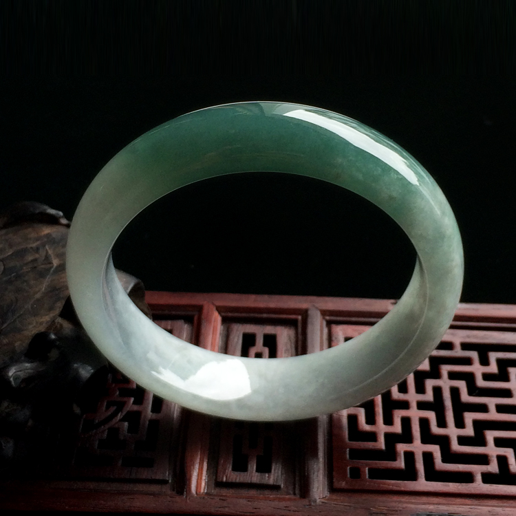 (超值推荐)糯冰种蓝晴水手镯(58.7mm)