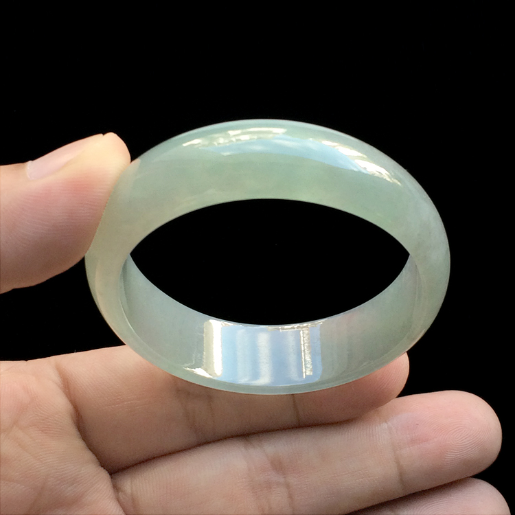 （超值推荐）糯冰种晴水贵妃镯（54.3mm-48.3mm）