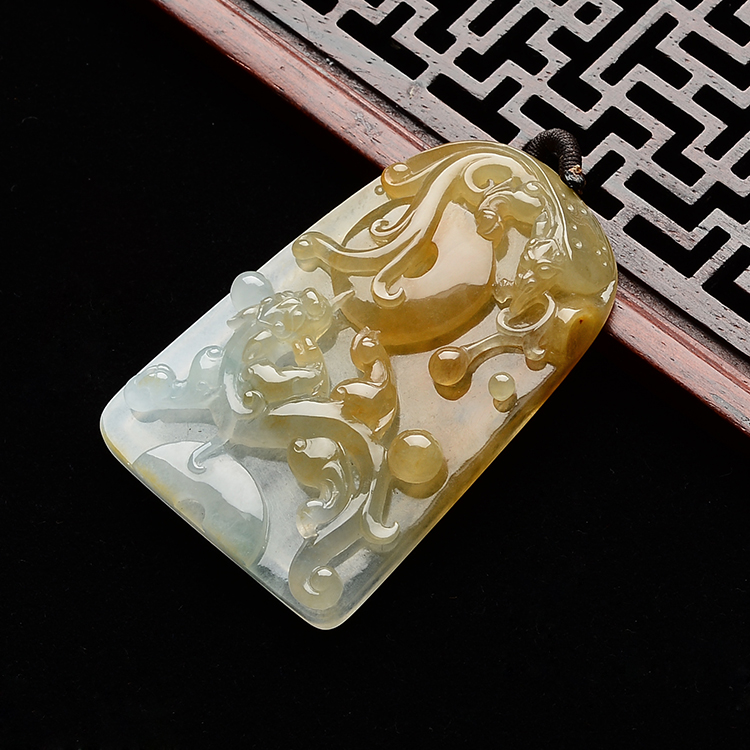 (超值推荐)冰种褐黄翡龙凤呈祥挂件