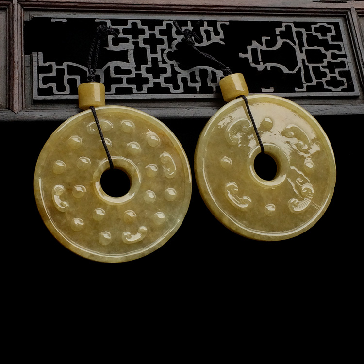 糯冰种褐黄翡仿古龙凤牌挂件（一对）