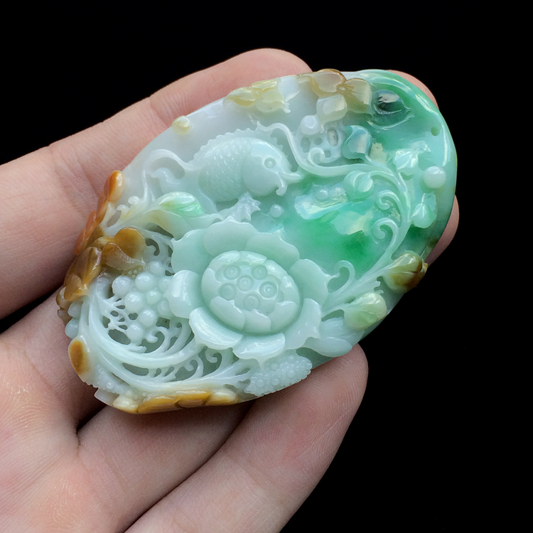 糯冰种三彩年年有余挂件