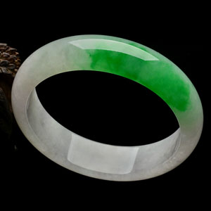 (超值推荐)糯冰种飘翠手镯(59mm)