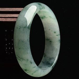 糯冰种飘花手镯（61mm）