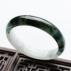 (超值推荐)冰种飘花贵妃镯(51.3mm-47mm)