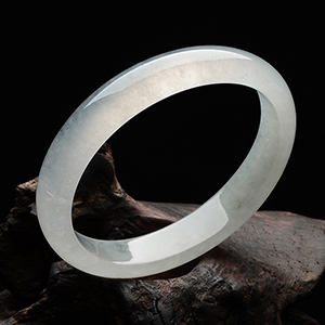 (超值推荐)冰种无色贵妃镯(57.8mm-50.4mm)