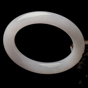 （超值推荐）糯冰种淡紫罗兰圆条手镯（58.5mm）