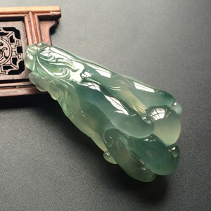 冰种晴水飘花佛手挂件