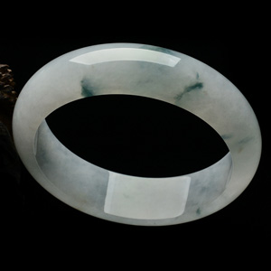 （超值推荐）糯冰种飘花手镯（57.6mm）