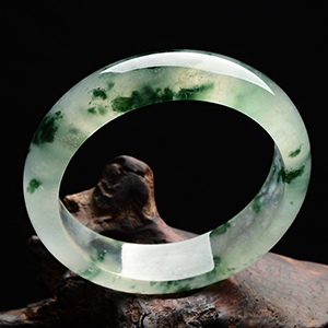 (超值推荐)冰玻种飘花手镯(57.6mm)