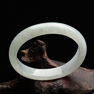 糯冰种晴水贵妃镯(57mm-49mm)