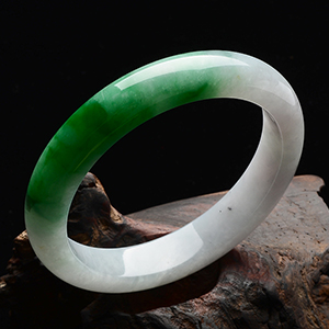 (超值推荐)糯冰种飘阳绿手镯(57.8mm）