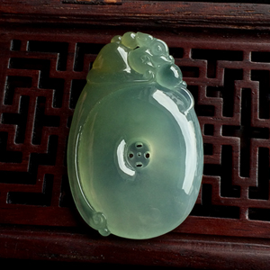 冰种褐黄翡略飘花福在眼前挂件