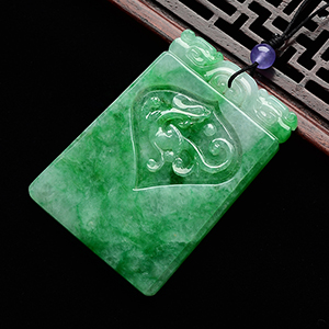 糯冰种翠色龙凤呈祥挂件