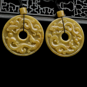 糯冰种褐黄翡仿古龙凤牌挂件（一对）
