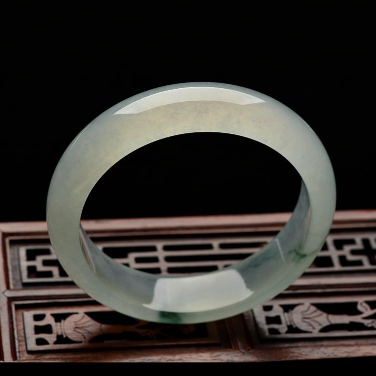 （超值推荐）冰种飘花手镯（58.1mm）