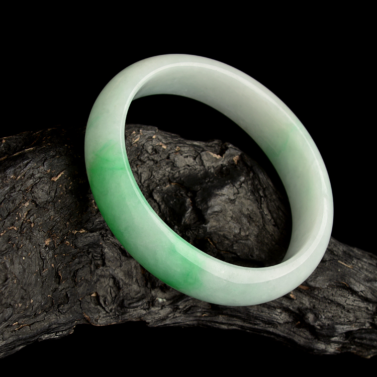 （超值推荐）糯冰种飘翠贵妃镯(56mm-49.5mm)