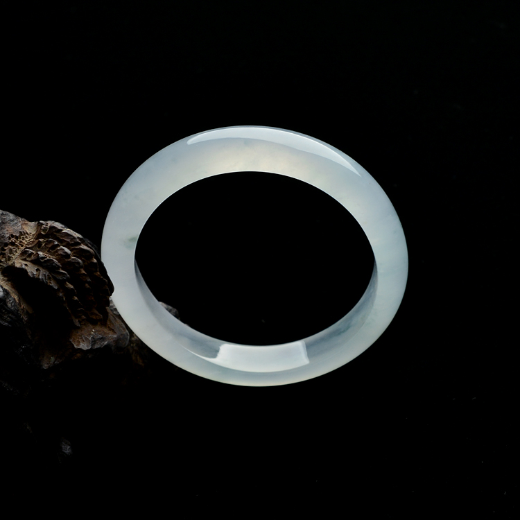 （超值推荐）冰种略飘花贵妃镯（53mm-47mm）