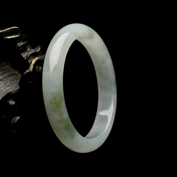（超值推荐）糯冰种晴水略带黄翡手镯（54.7mm ）