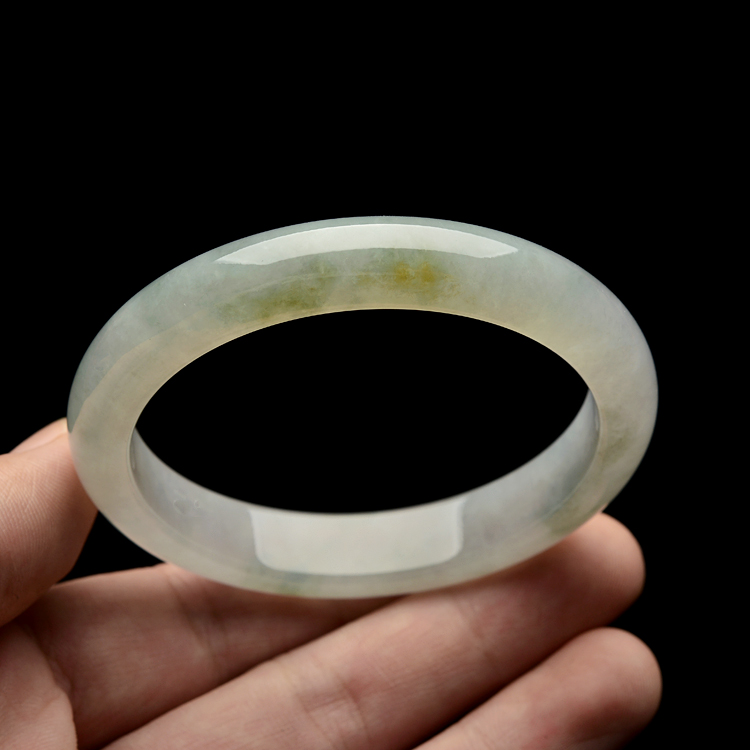 （超值推荐）糯冰种晴水略带黄翡手镯（54.7mm ）