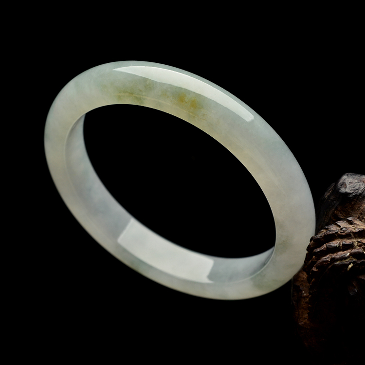 （超值推荐）糯冰种晴水略带黄翡手镯（54.7mm ）