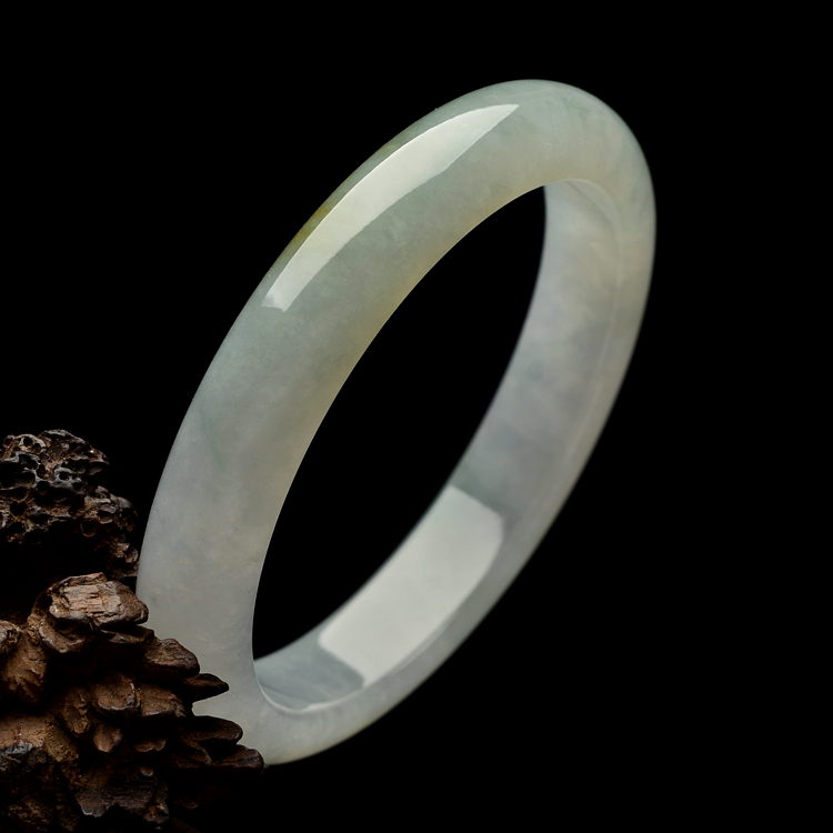 （超值推荐）糯冰种晴水略带黄翡手镯（54.7mm ）