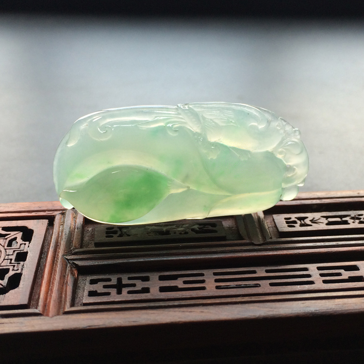 (超值推荐)冰种晴水飘翠玉兰花挂件