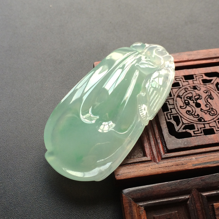 (超值推荐)冰种晴水飘翠玉兰花挂件