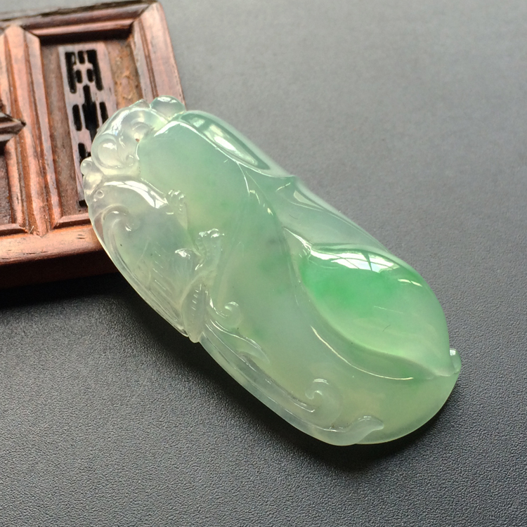 (超值推荐)冰种晴水飘翠玉兰花挂件