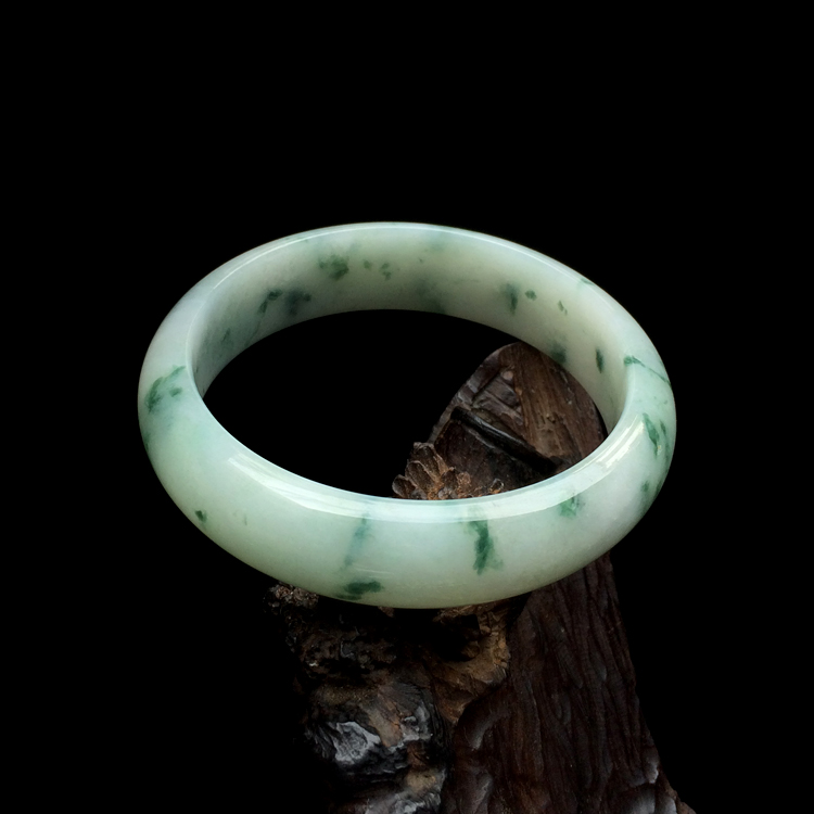 （超值推荐）糯冰种飘花手镯(58mm)