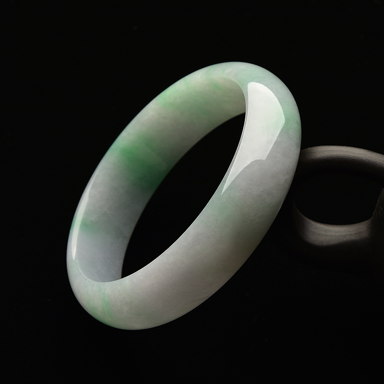 （超值推荐）糯冰种飘翠手镯（57mm）