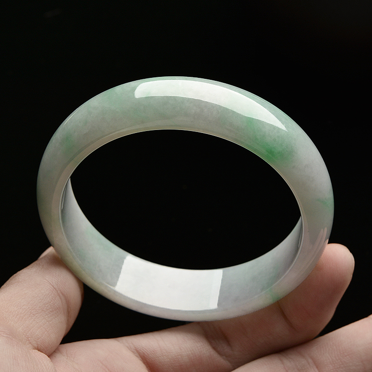（超值推荐）糯冰种飘翠手镯（57mm）