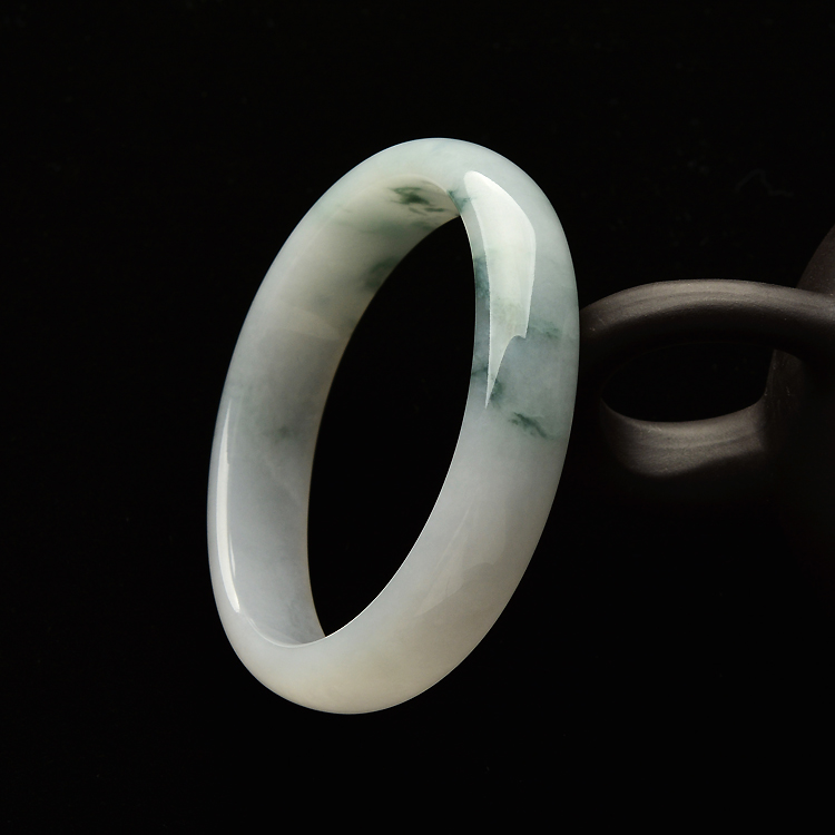 糯冰种飘花贵妃镯（54.5mm-46.4mm）