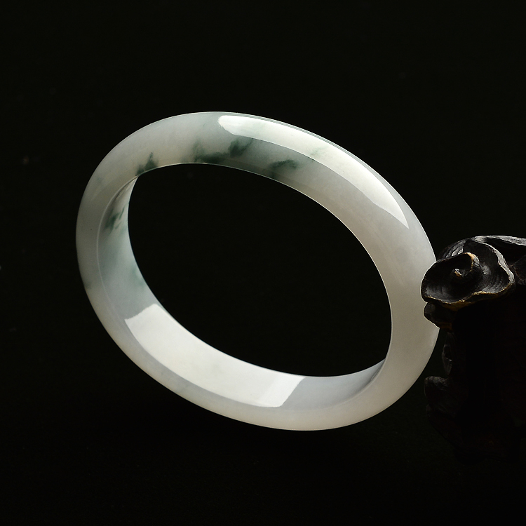 糯冰种飘花贵妃镯（54.5mm-46.4mm）