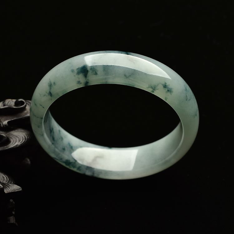 （超值推荐）糯冰种飘花手镯（58mm）