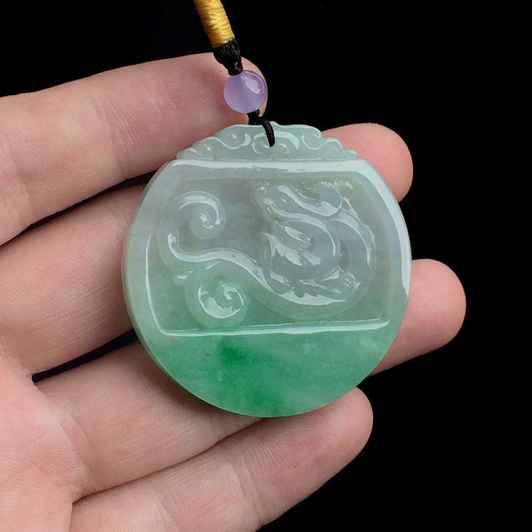 糯冰种飘翠仿古龙牌挂件