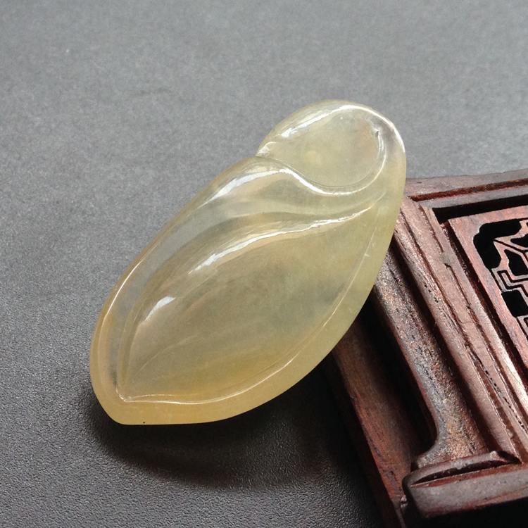 (超值推荐)冰种淡黄翡玉佛挂件