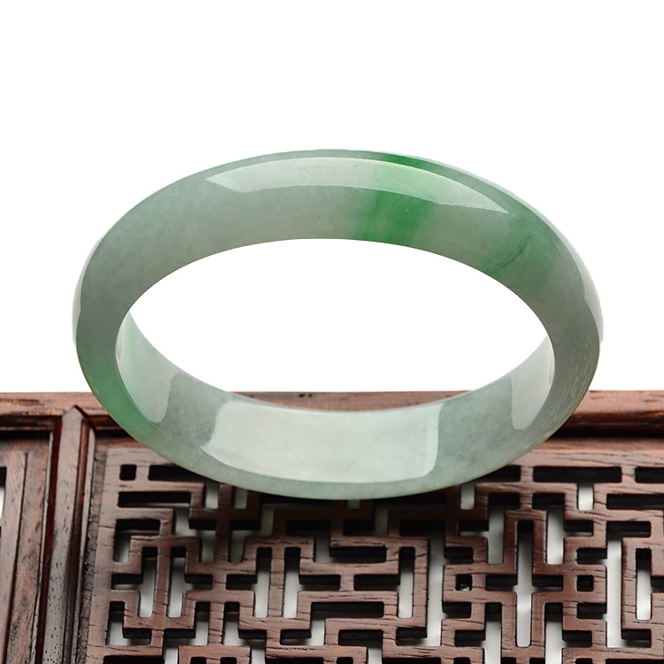 （超值推荐）糯冰种飘翠贵妃镯（55mm-48.2mm）