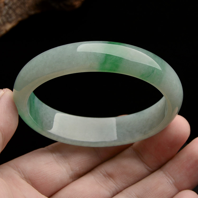 （超值推荐）糯冰种飘翠贵妃镯（55mm-48.2mm）
